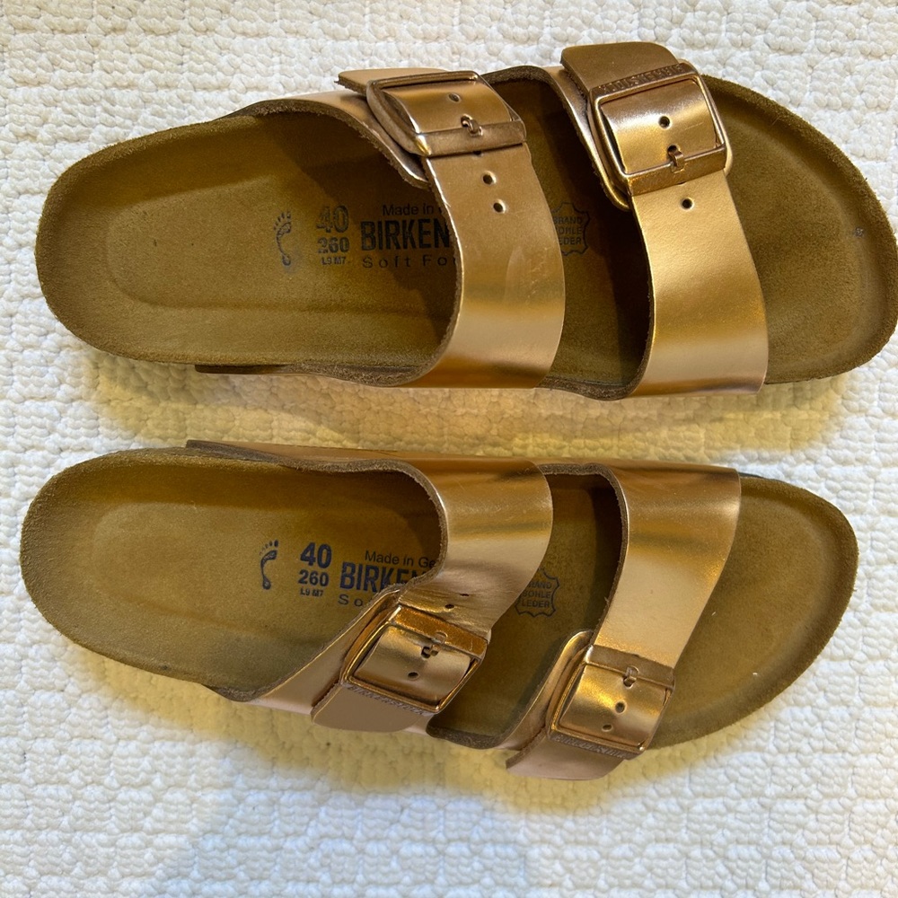 Birkenstock Rose Gold Arizona Sandals Size 40